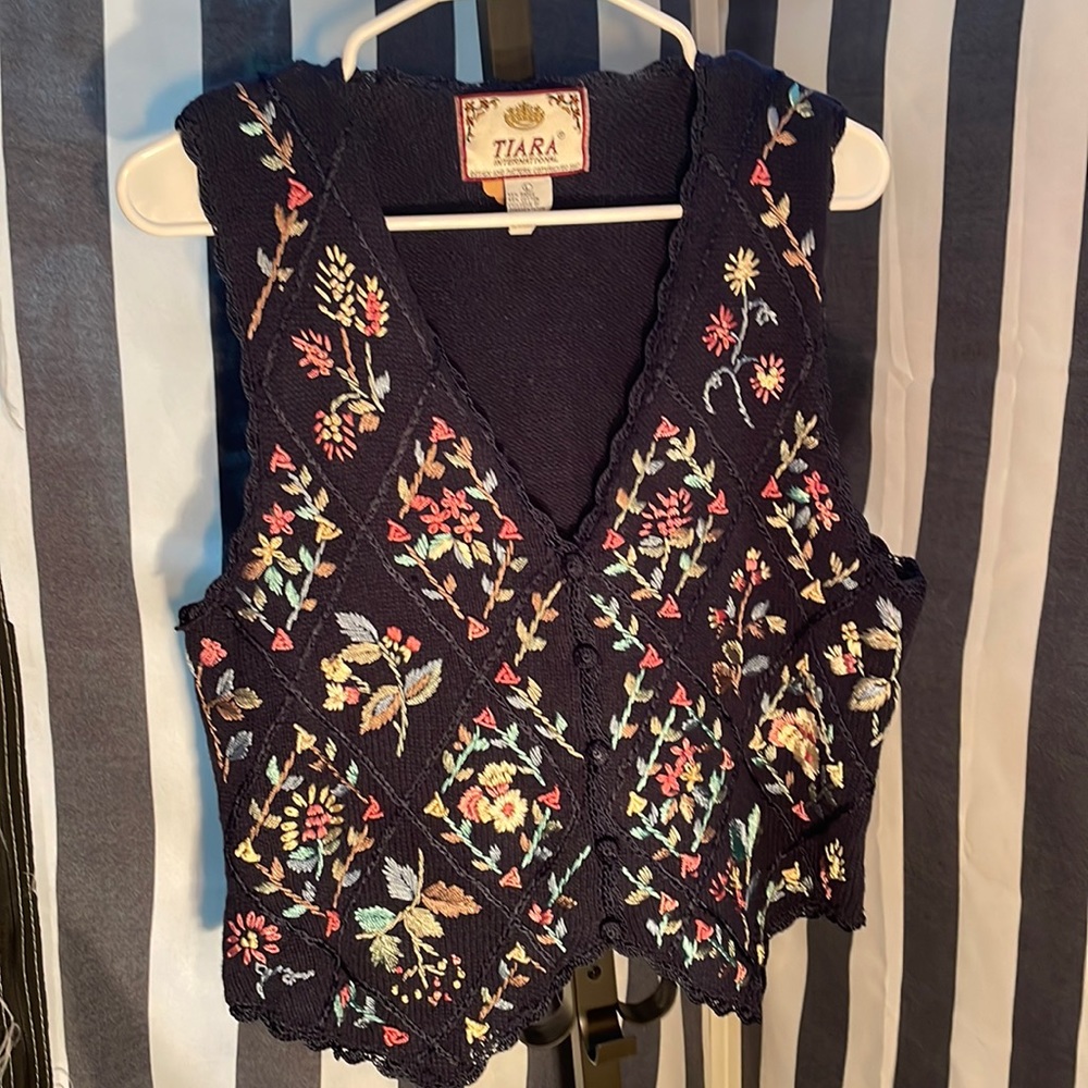 Floral Embroidered Vest